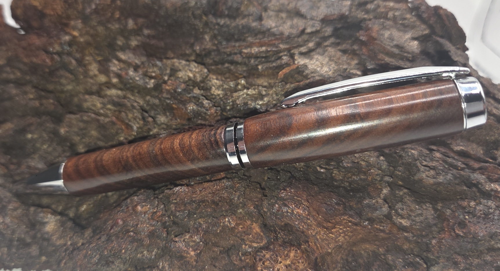 Bolivian Rosewood - Seishin Pens - Luxury Ballpoint Pen